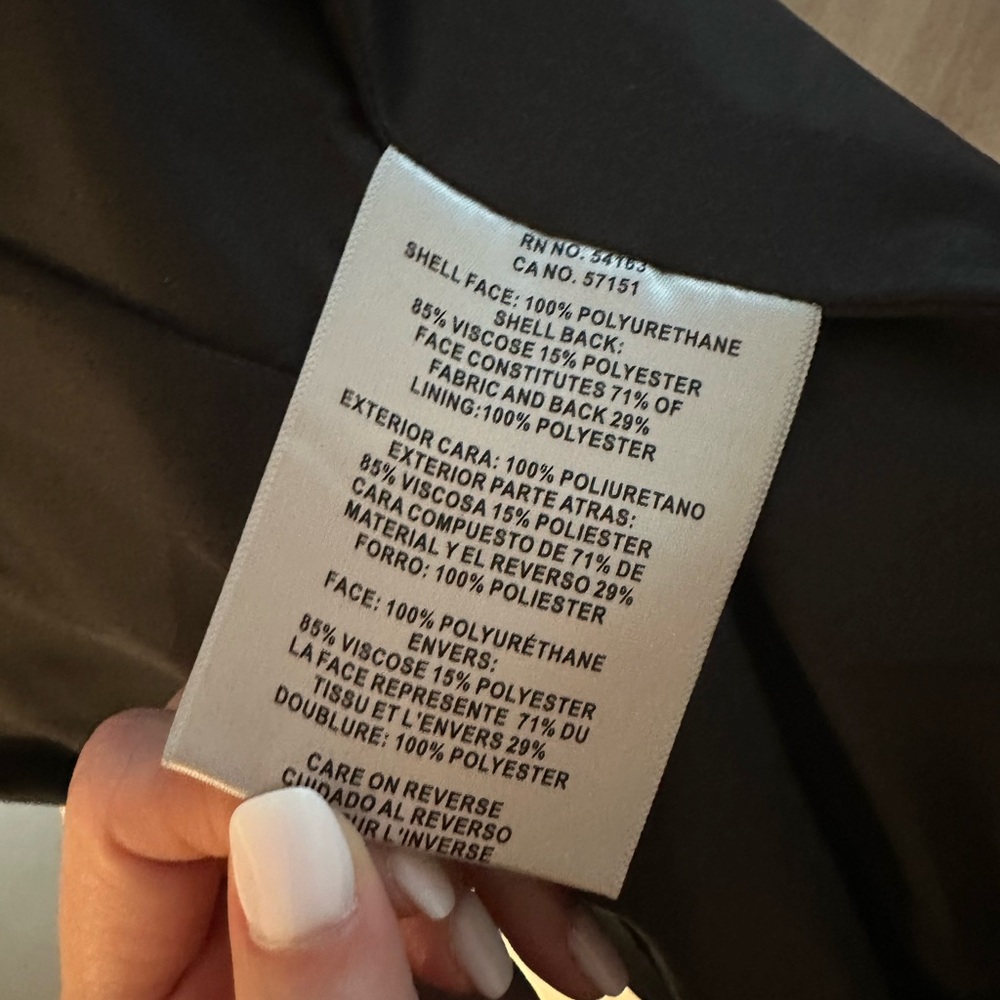 Levi’s Women's Faux Leather Moto Jacket - Black XS - Picture 9 of 9